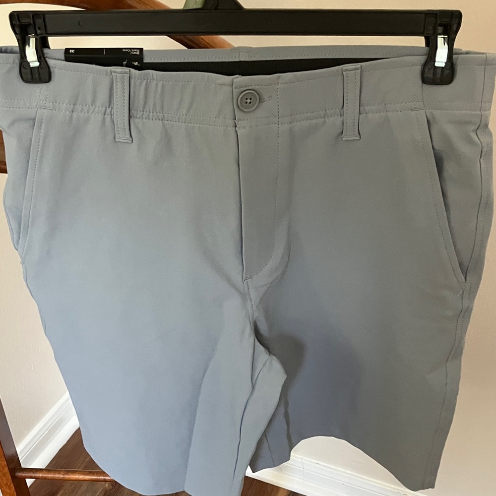 Under Armour Men's Light Gray Flat Front Shorts